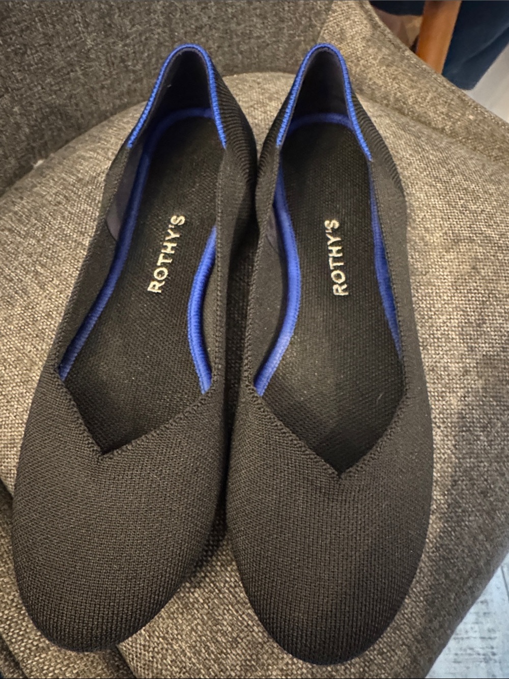 Like new! Rothy's Black Knit Pointed Ballet Flats with Royal Blue Trim